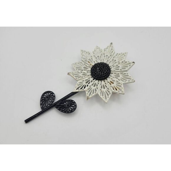 1960's Large Groovy Mod Black and White Daisy Flower Brooch Pin - Picture 5 of 6